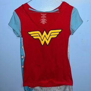 Kids Wonder Woman T-shirt with removable Cape